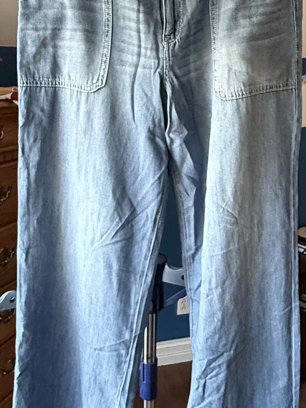 NWT WallFlower Jeans Women’s 13/31 Light Wash Patch Pocket Relaxed Straight Leg